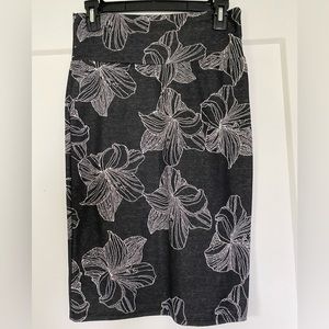 LuLaRoe Cassie skirt